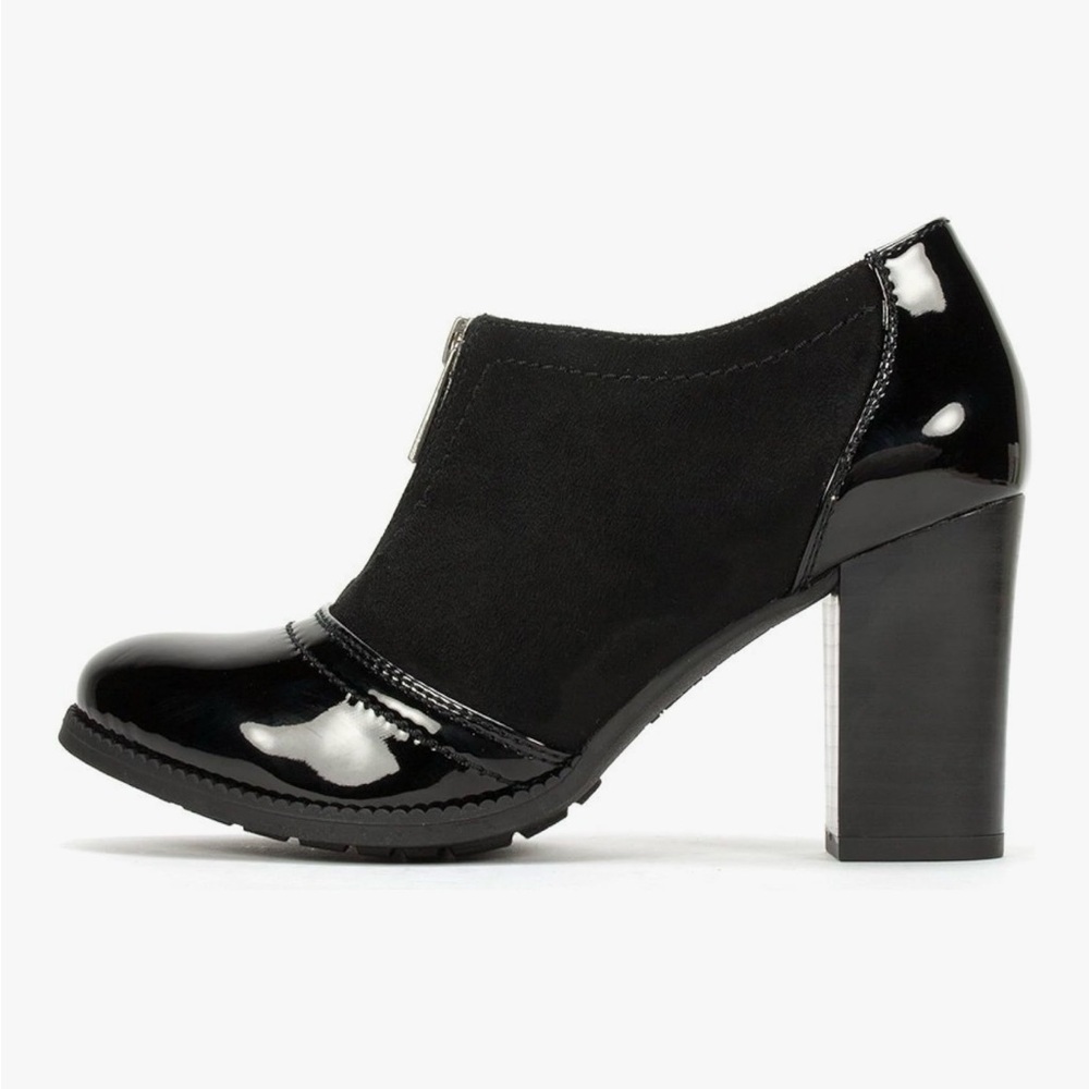 White Mountain Pawnee black suede and patent zip up booties NWOT 8.5
